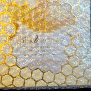 Milk and Honey eyeshadow pallet